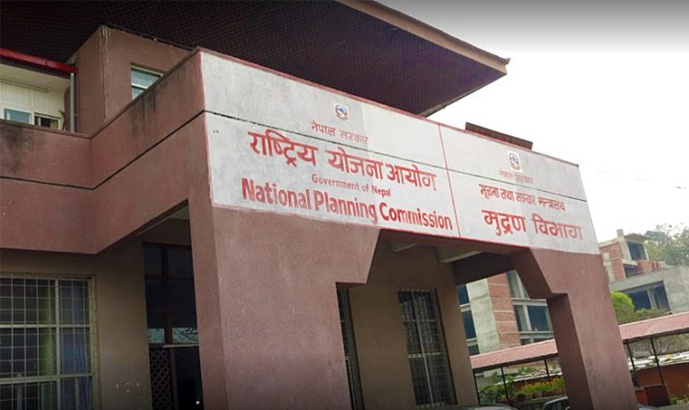 योजना आयोगका पदाधिकारी एक महिनाभित्र नियुक्त गर्नुपर्ने बाध्यतामा सरकार